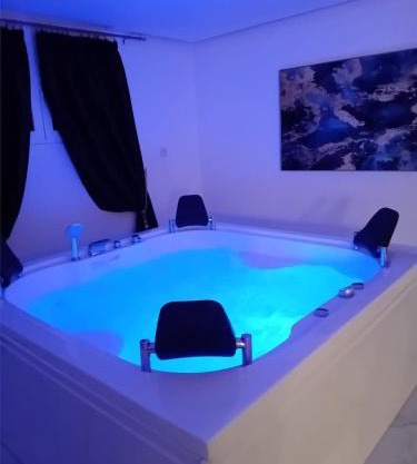 Meteora Grande luxury suite & spa villa