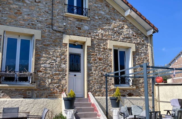 Meulière house near PARIS