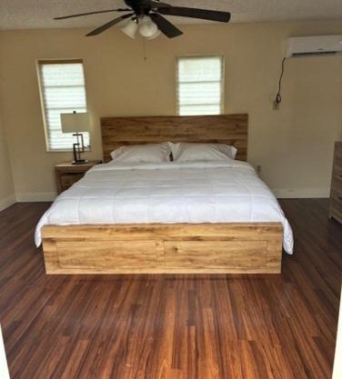 Miami Spacious Executive Suite