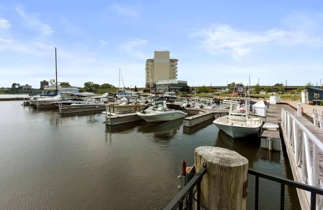 MICHIGAN HARBOR VILLAGE NEST: Communal pool, water sports and more