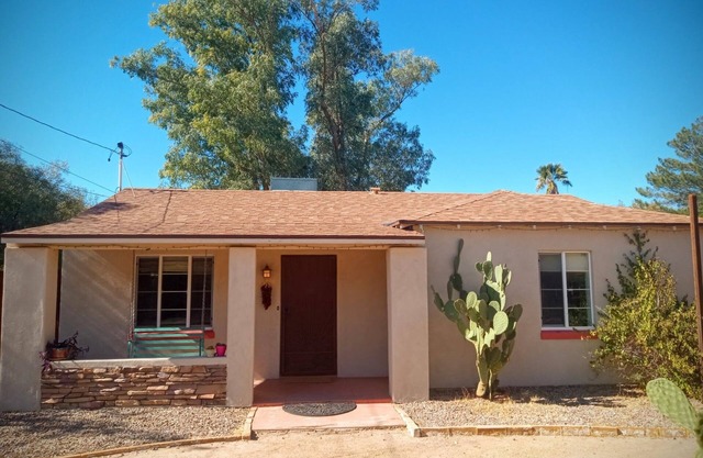 Mid-Century Midtown Gem