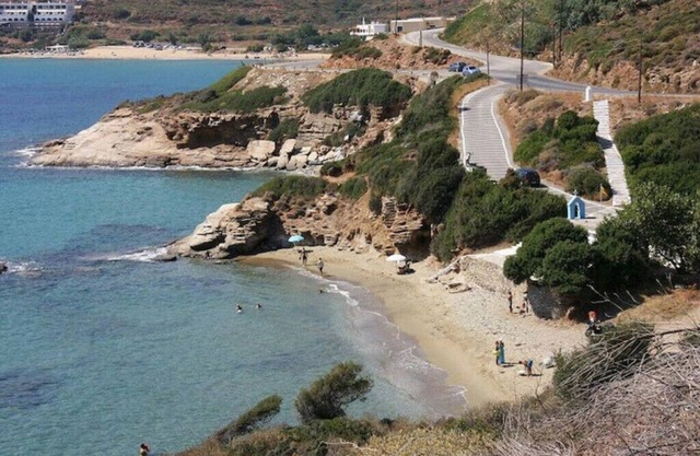 Mina's Kypri Country Studio