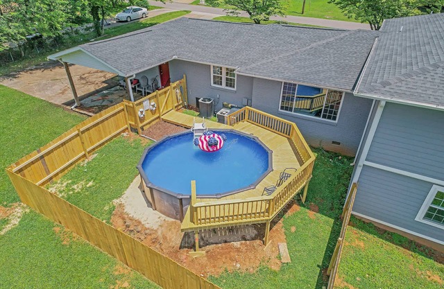 Mins to Oakwood U! Pool House- American Retreat