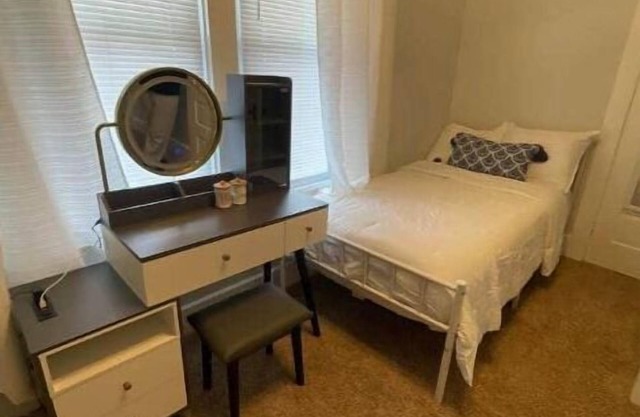 Minutes to Cedar Point- 5 Beds