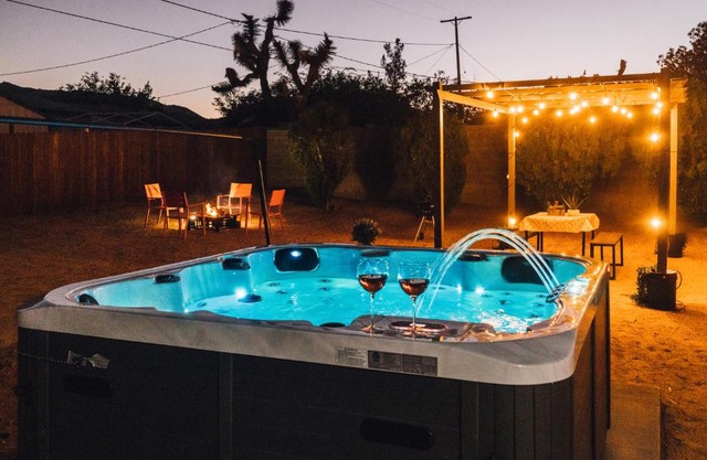 Minutes to JT National Park, Hot Tub & Game Room