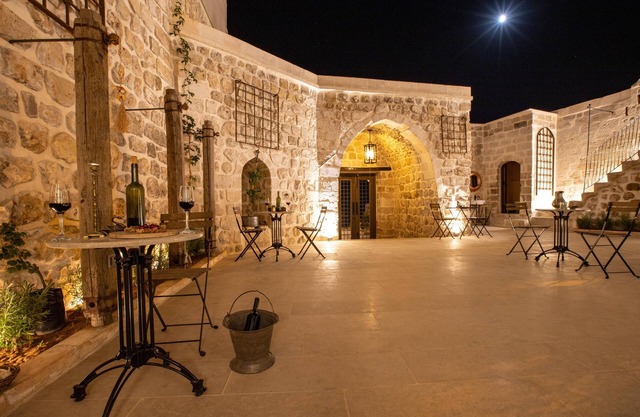 Mirsoum Hotel
