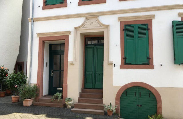 Mittelmosel - former winegrower's house in a quiet side street with stair lift