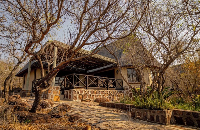 Mmakuba Private Game Lodge, Deluxe Chalet 8B