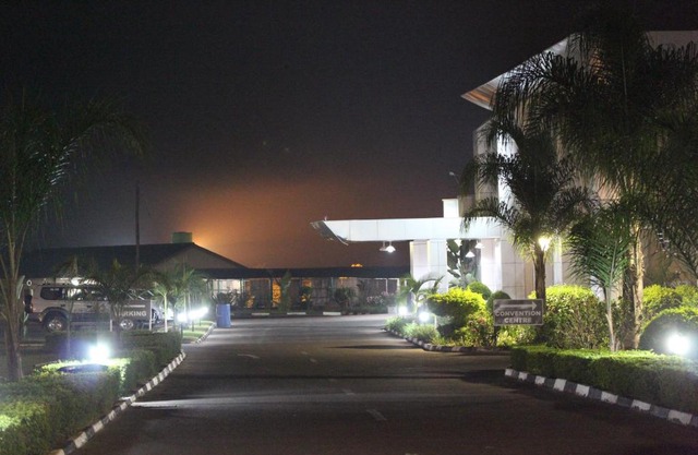 Moba Hotel & Convention Centre