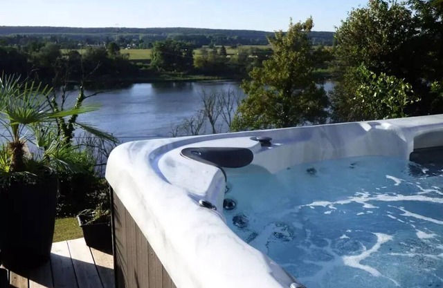 Mobil-home Luxe SPA - 2 bedrooms - 2 bathrooms - 2 WC - CLIM - TV + Dishwasher + Jacuzzi 6 people