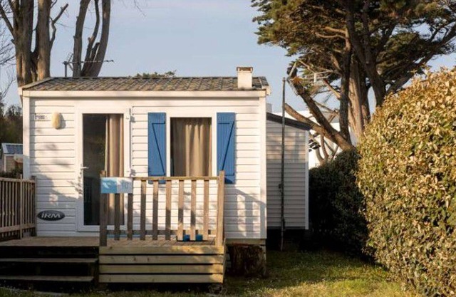 Mobile Home with Terrace for 2 People