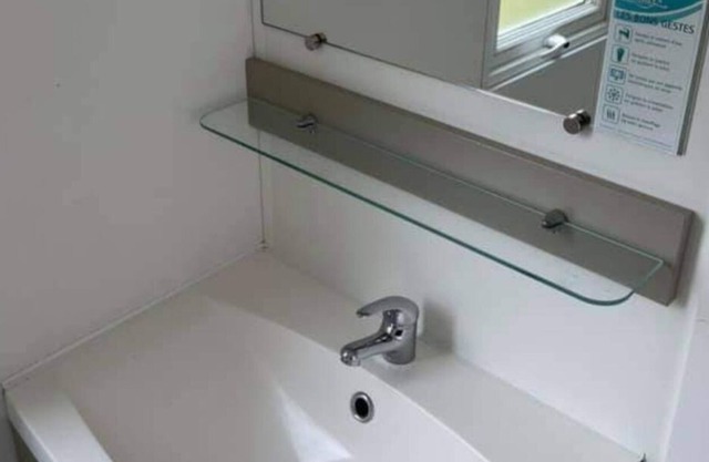 Mobile home 3 bedrooms, air conditioning, 800m from the beach