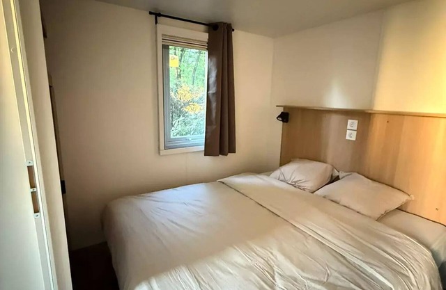 Mobilheim PREMIUM 20m2 1 Schlafzimmer + TV+ Klimaanlage + Geschirrspüler + überdachte Terrasse 10m2 2 Personen