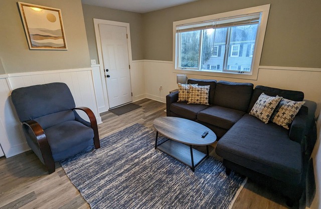 Modern 1br in downtown Biddeford