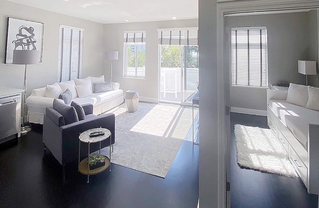 Modern 2 Bedroom Apartment on 30A with Balcony. Close to Beach and Seaside!