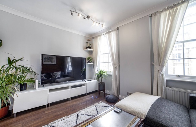 Modern 2BR Apt, Chancery Lane