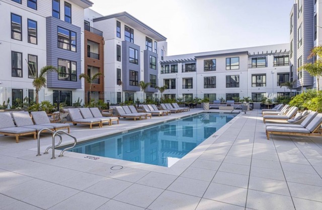Modern 2BR Condo at Landsby with Fire Pit & Pool