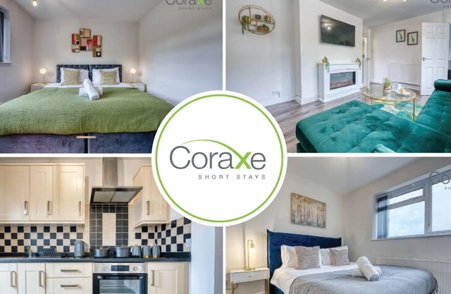 Modern 3 BDR Home with Free Wifi and Parking
