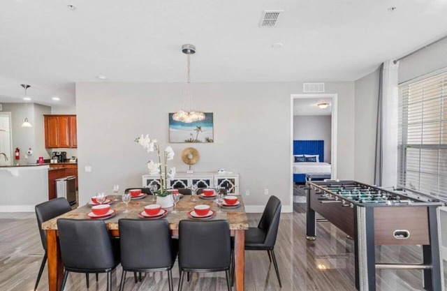 Modern 3-Bedroom Escape at Vista Cay