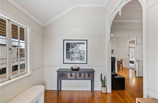Modern 3BR Home in Coorparoo | Family-Friendly & Near Brisbane City