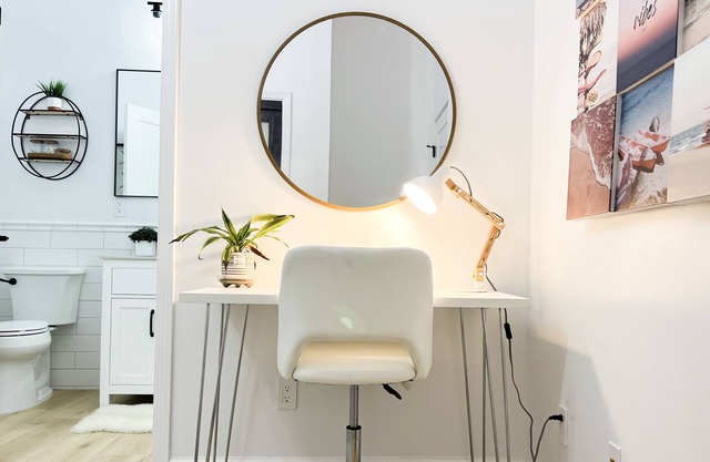 Modern 3BR Urban Oasis 🌿 Close to SF & Oakland Ballers 🏟️