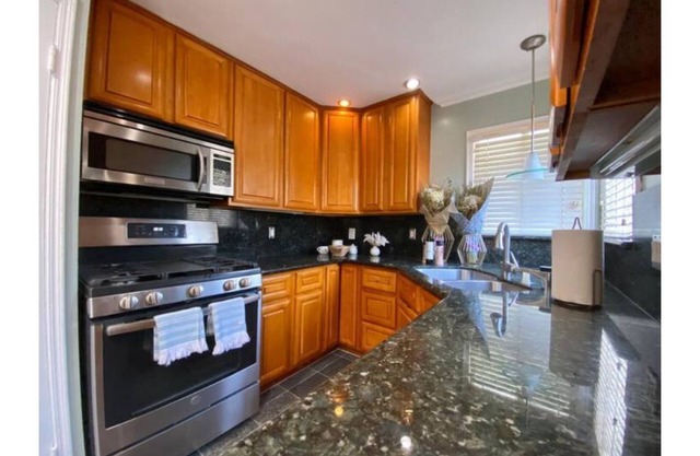 Modern 4 Bd Bungalow S Leandro-Oakland Wash Dryer