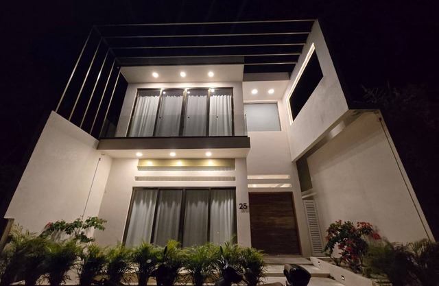 Modern 4-bedroom villa with private pool in Tulum