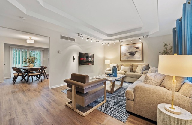 Modern 4BR Home . Fully Furnished .Pet Friendly