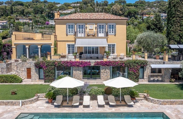 Modern 5 bedroom villa with sea view and huge swimming pool, Cannes