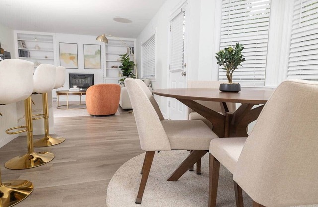 Modern 5BR Home Deck, Games & Family Retreat