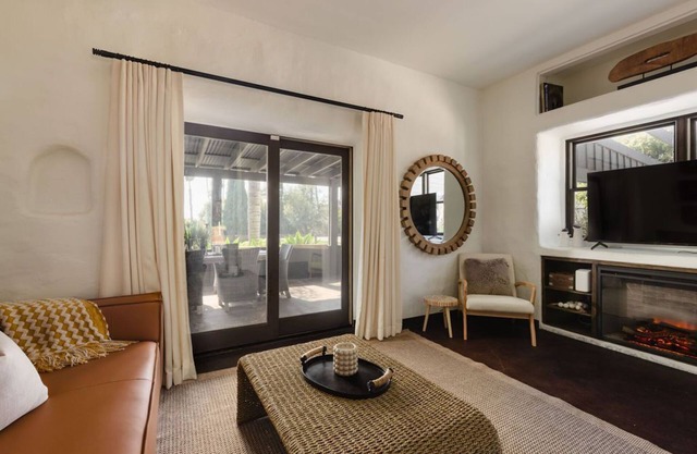 Modern Adobe Home with a Tranquil Feel