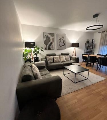 Modern and comfortable apartment ideal for 4 adults and a baby