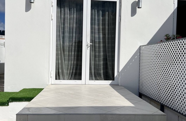 Modern apartment 5 minutes away from the airport.