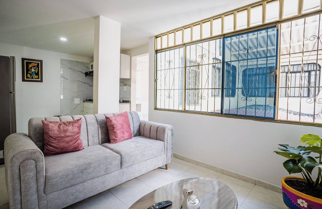Modern apartment close to Clinica Medilaser Abner Lozano and Universidad Surcolombiana.
