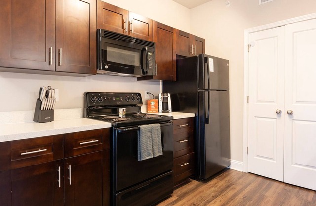 Modern Apartment in Prime Location (ID4762X4)