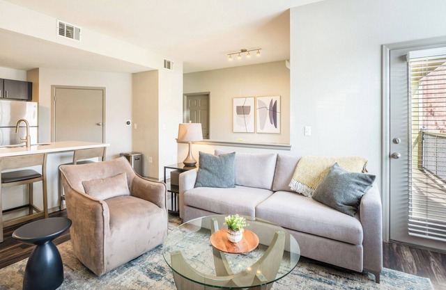 Modern Apartment in Prime Location (ID1904X02)