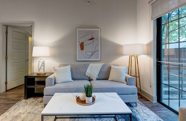 Modern Apartment in Prime Location (ID1779X40)
