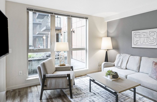 Modern Apartment in Prime Location (ID8925X57)