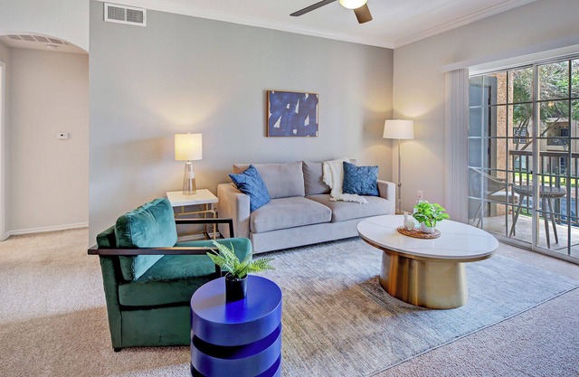 Modern Apartment in Prime Location (ID5315)