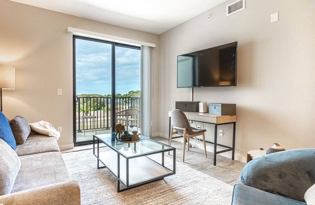 Modern Apartment in Prime Location (ID8510X58)