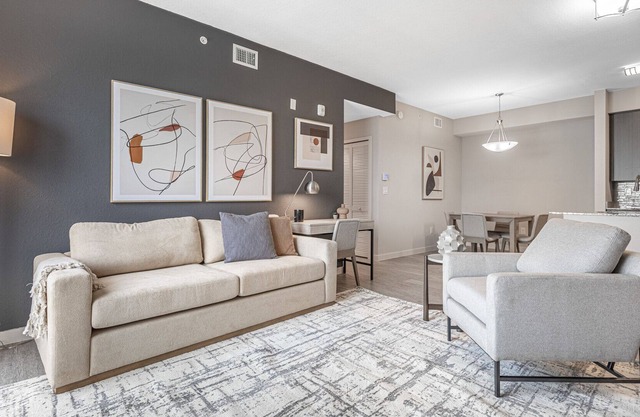 Modern Apartment in Prime Location (ID6805X00)