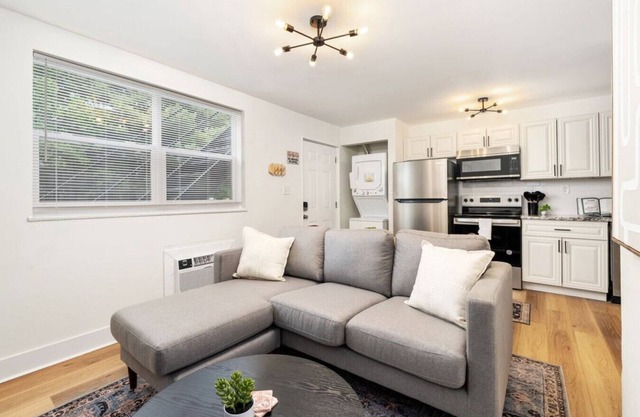 Modern Apt | Parking | Near German Village + Dtwn