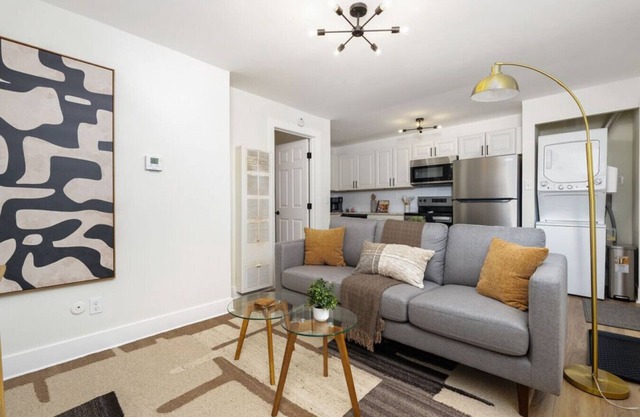 Modern Apt | Parking | Near German Village + Dtwn