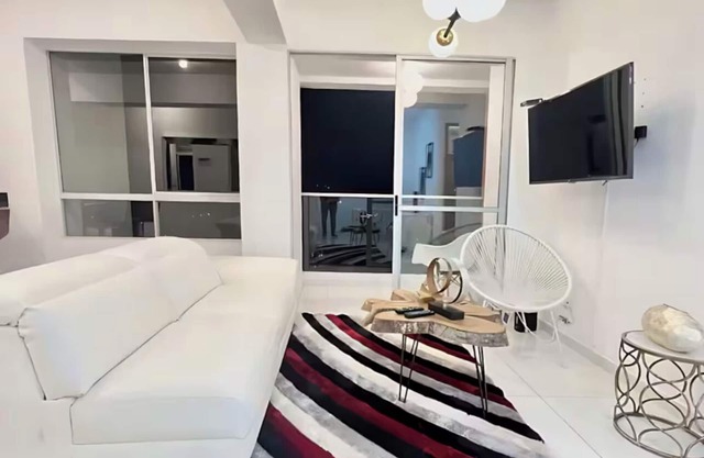 Modern apt with a great view