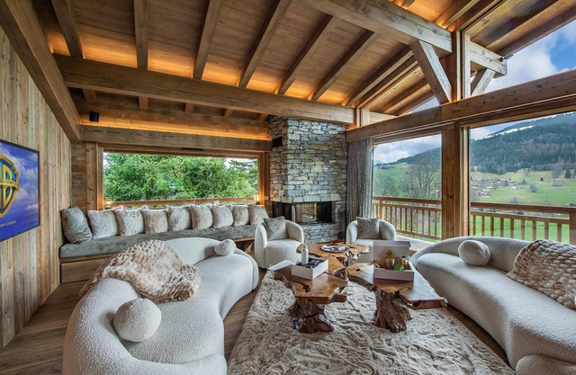 Modern chalet with indoor pool and hammam