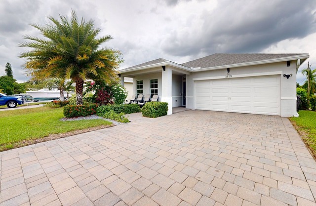 Modern Coastal Retreat Near Beaches & Trails