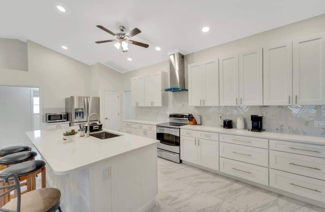 Modern Comfort: 3BR/2BA Home in Port Charlotte