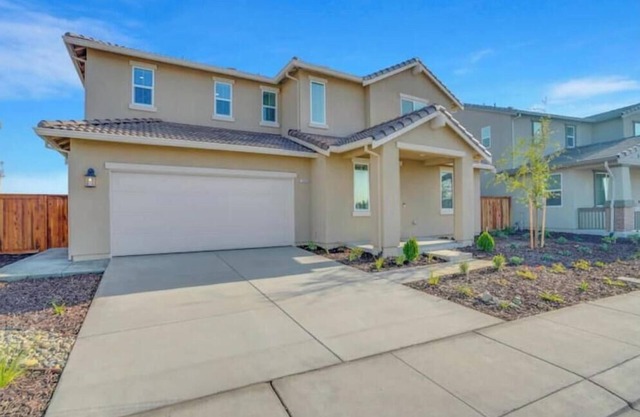Modern Comfort: Manteca Edition