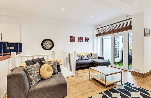 Modern Comfort Two Bedroom Gem on the Rye