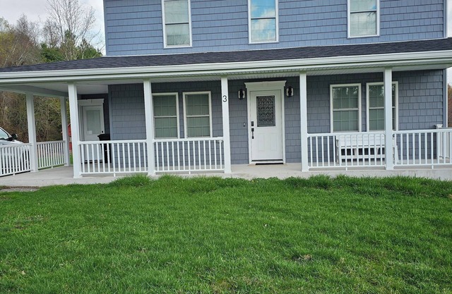 Modern Country Hideaway With 2 Ponds And Stream On 27 Scenic Acres.